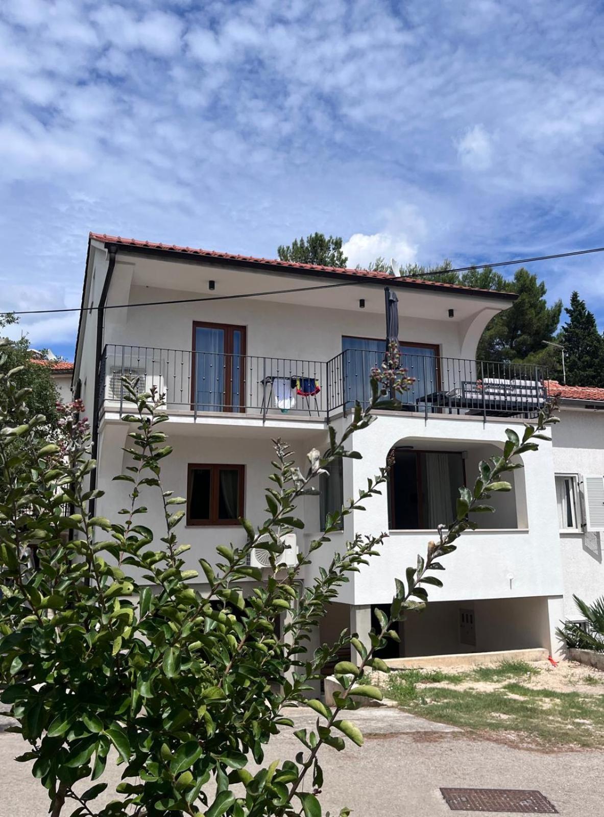 Brand New Apartment In Malinska Kültér fotó