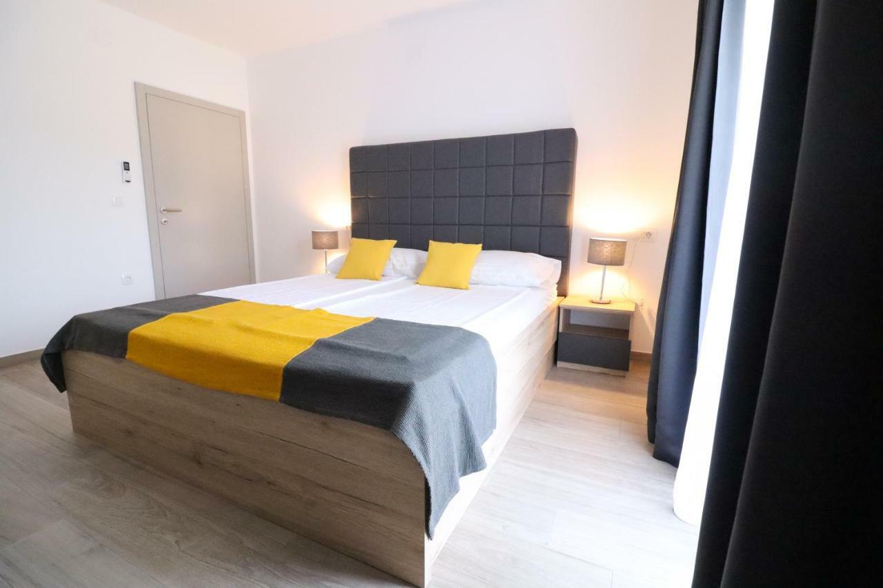Brand New Apartment In Malinska Kültér fotó