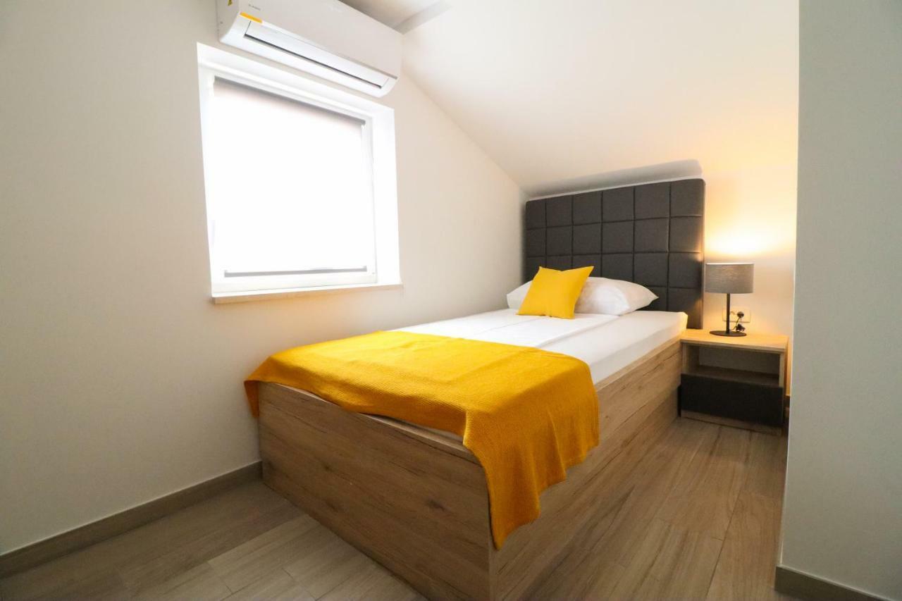 Brand New Apartment In Malinska Kültér fotó