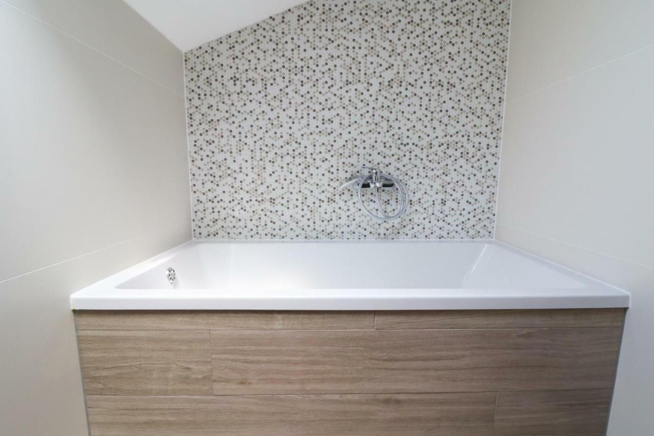 Brand New Apartment In Malinska Kültér fotó
